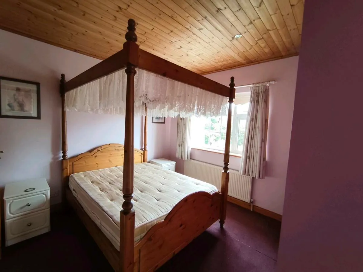 Bed - Image 1