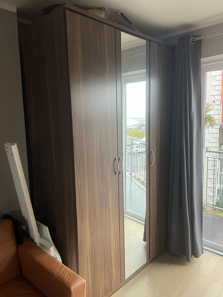 Full bedroom set: wardrobe, drawers, shelves - Image 2