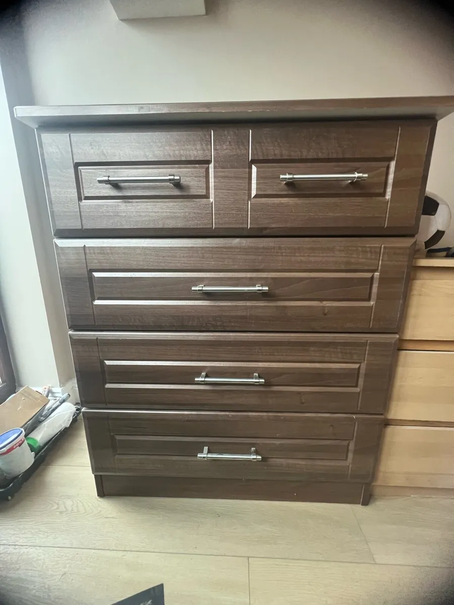 Full bedroom set: wardrobe, drawers, shelves - Image 4