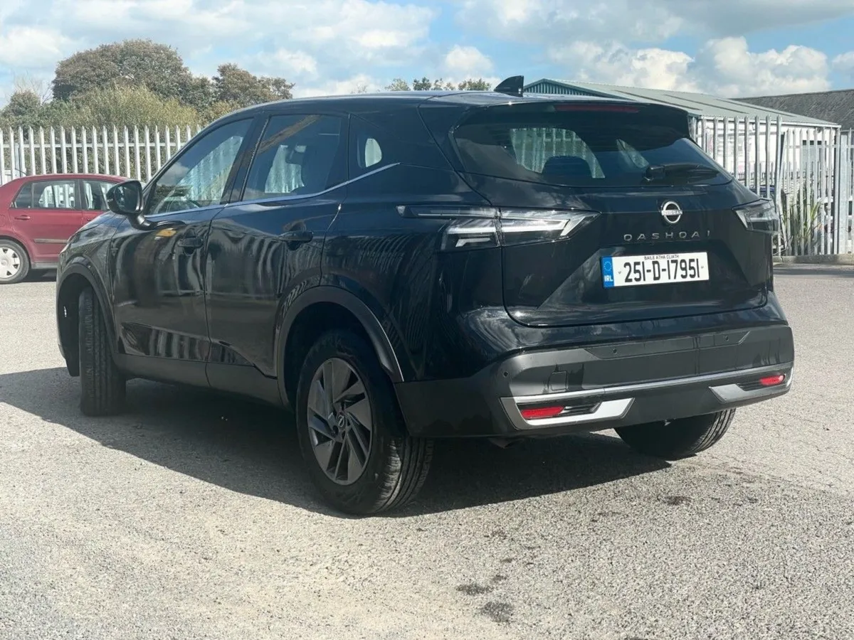 Nissan QASHQAI 1.3 PET Mild Hybrid SV - Image 4