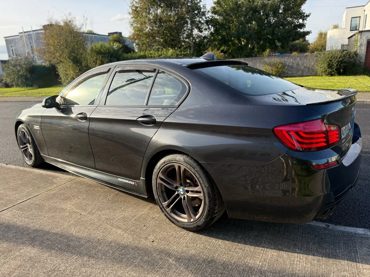 BMW 520d M Sport, 2014, 8 spd. auto, grey metalli - Image 3