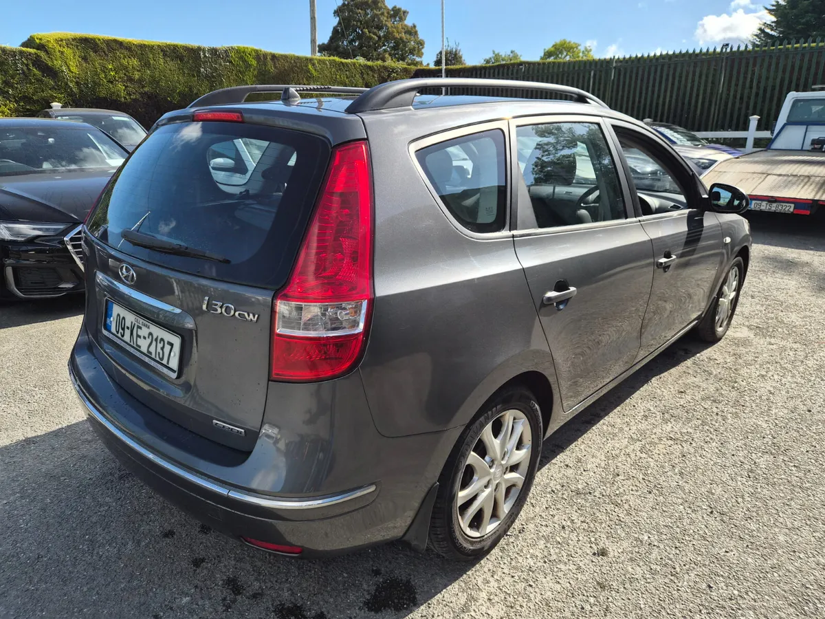 Hyundai i30 2009 De-Luxe Half leather - Image 4