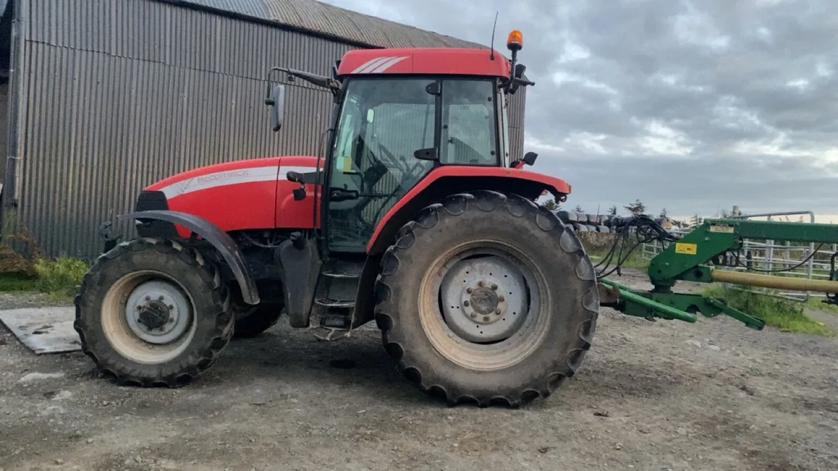 McCormick MC135 only 5200hrs - Image 3