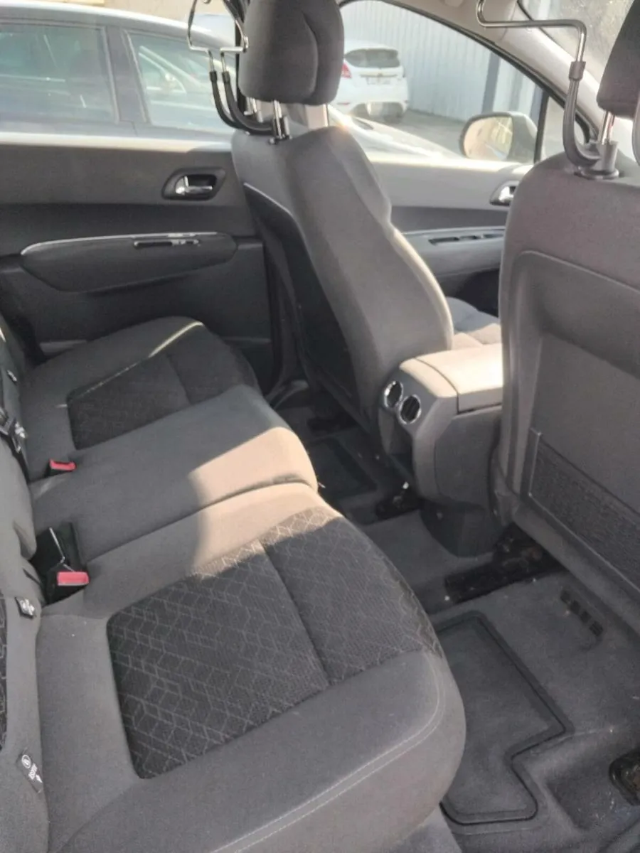 Car - Image 1