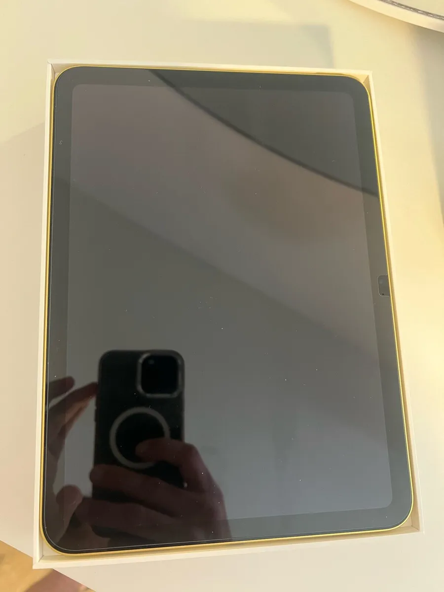 iPad 10 - Image 3