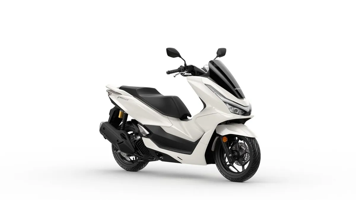 Brand New 2025 Honda PCX125 - Image 2