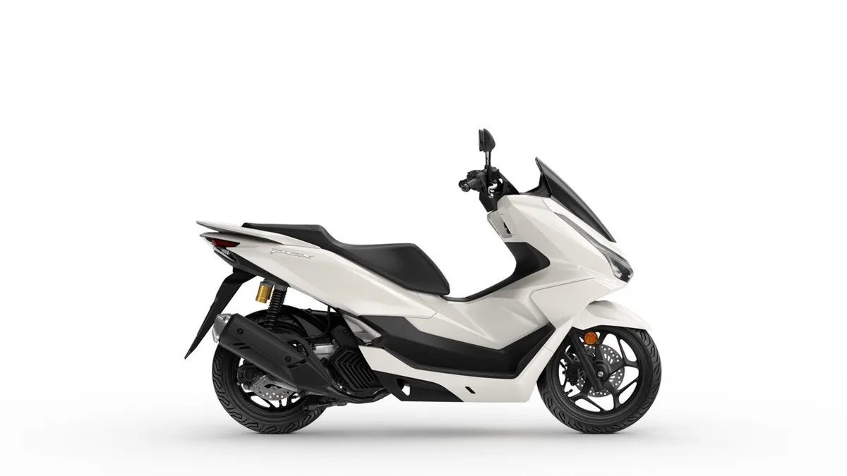 Brand New 2025 Honda PCX125 - Image 3