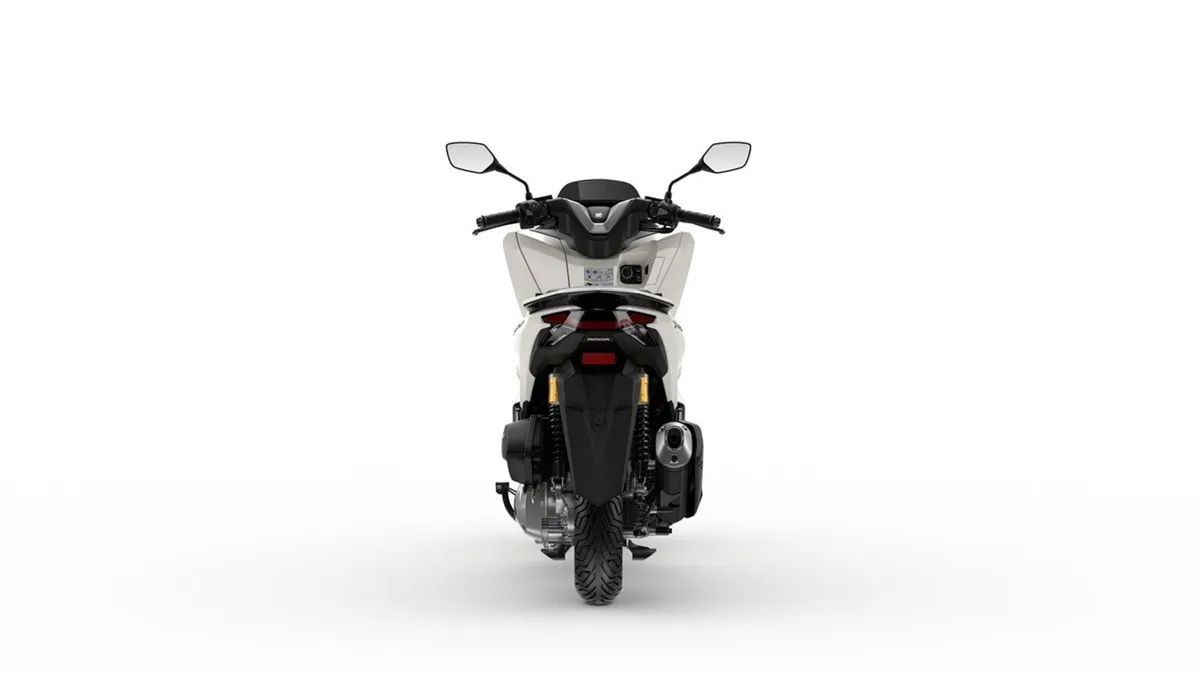 Brand New 2025 Honda PCX125 - Image 4