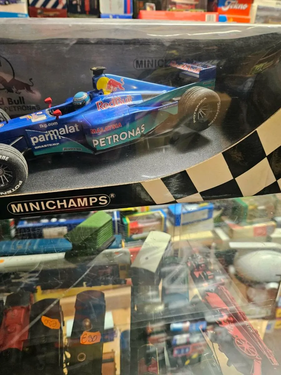 Circus Minichamps Formula 1 Red Sauber M Salo 1.18 - Image 3