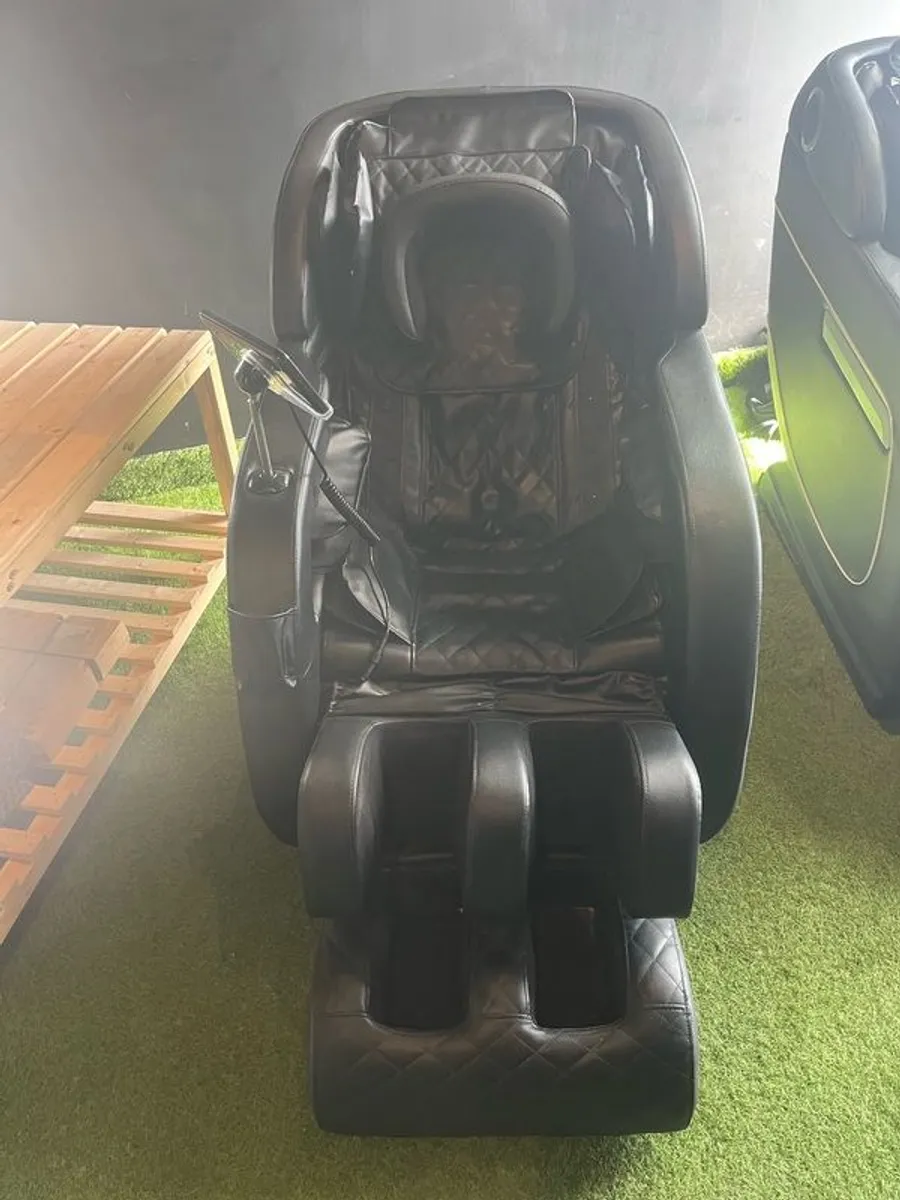 massage chairs - Image 1