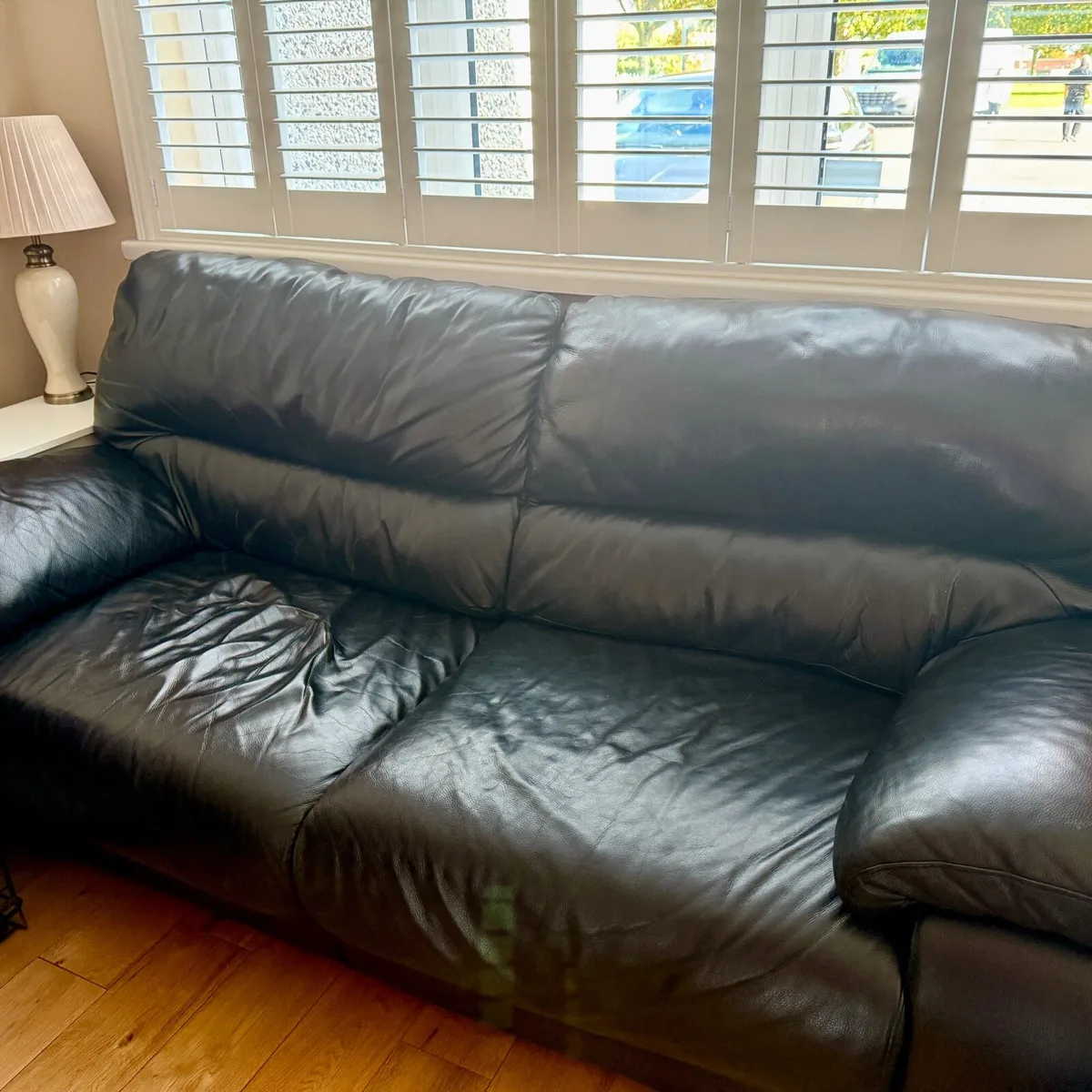 Black leather couch - Image 1