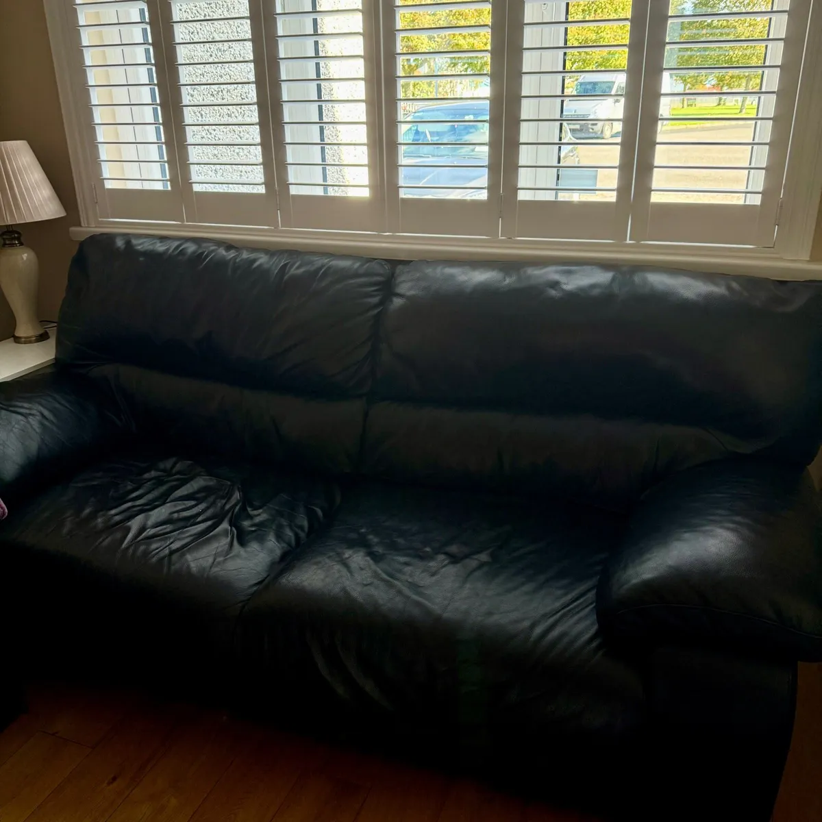 Black leather couch - Image 2