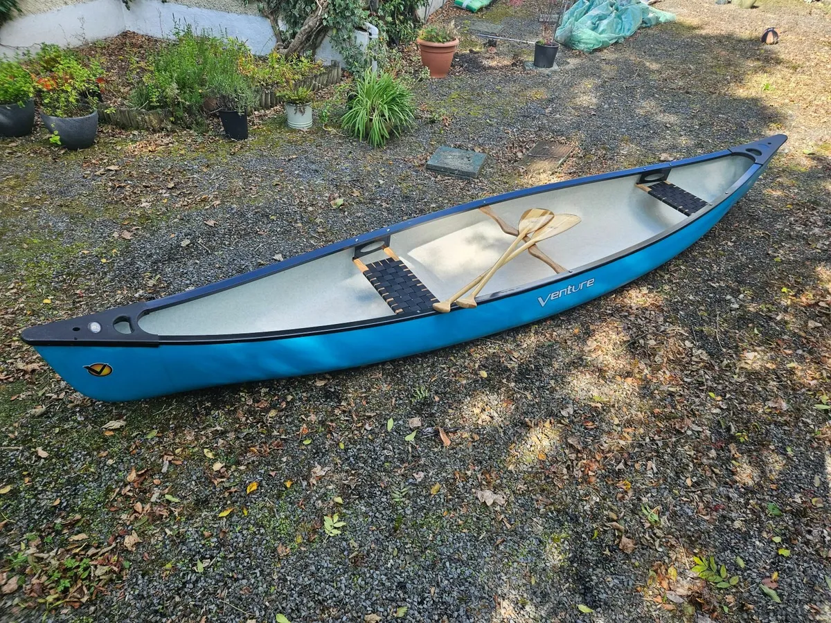 16' Venture Ranger Canadian Canoe with paddles - Image 1