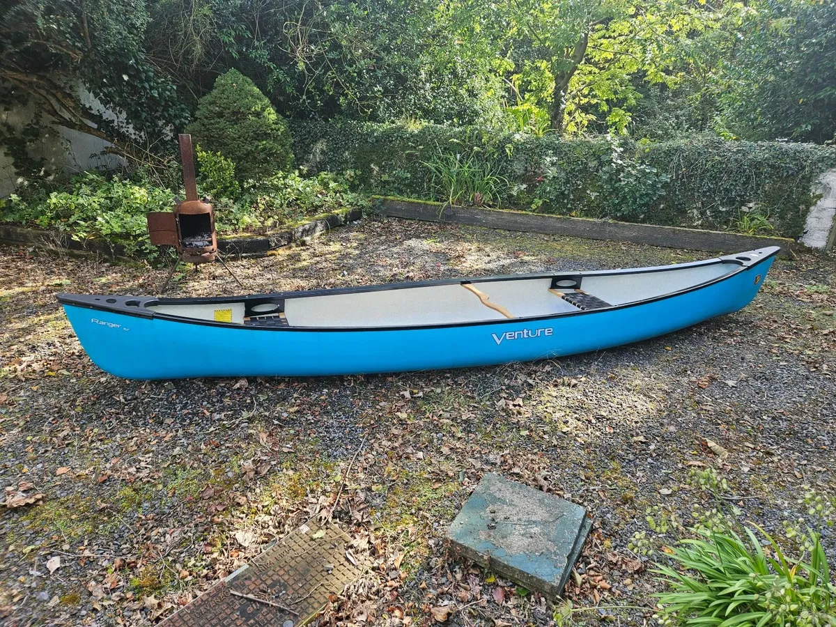 16' Venture Ranger Canadian Canoe with paddles - Image 2