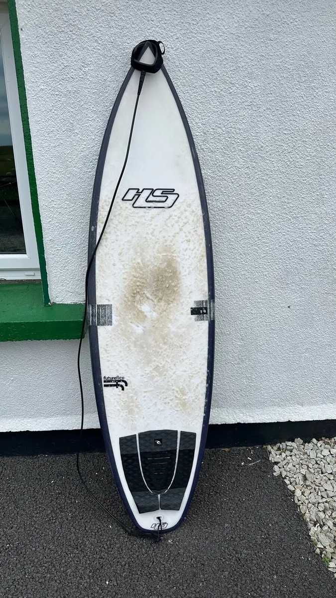 Surf board - Image 1