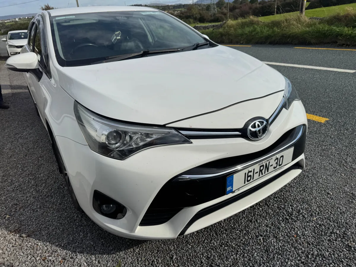 Toyota Avensis 2016 2.0 diesel - Image 1