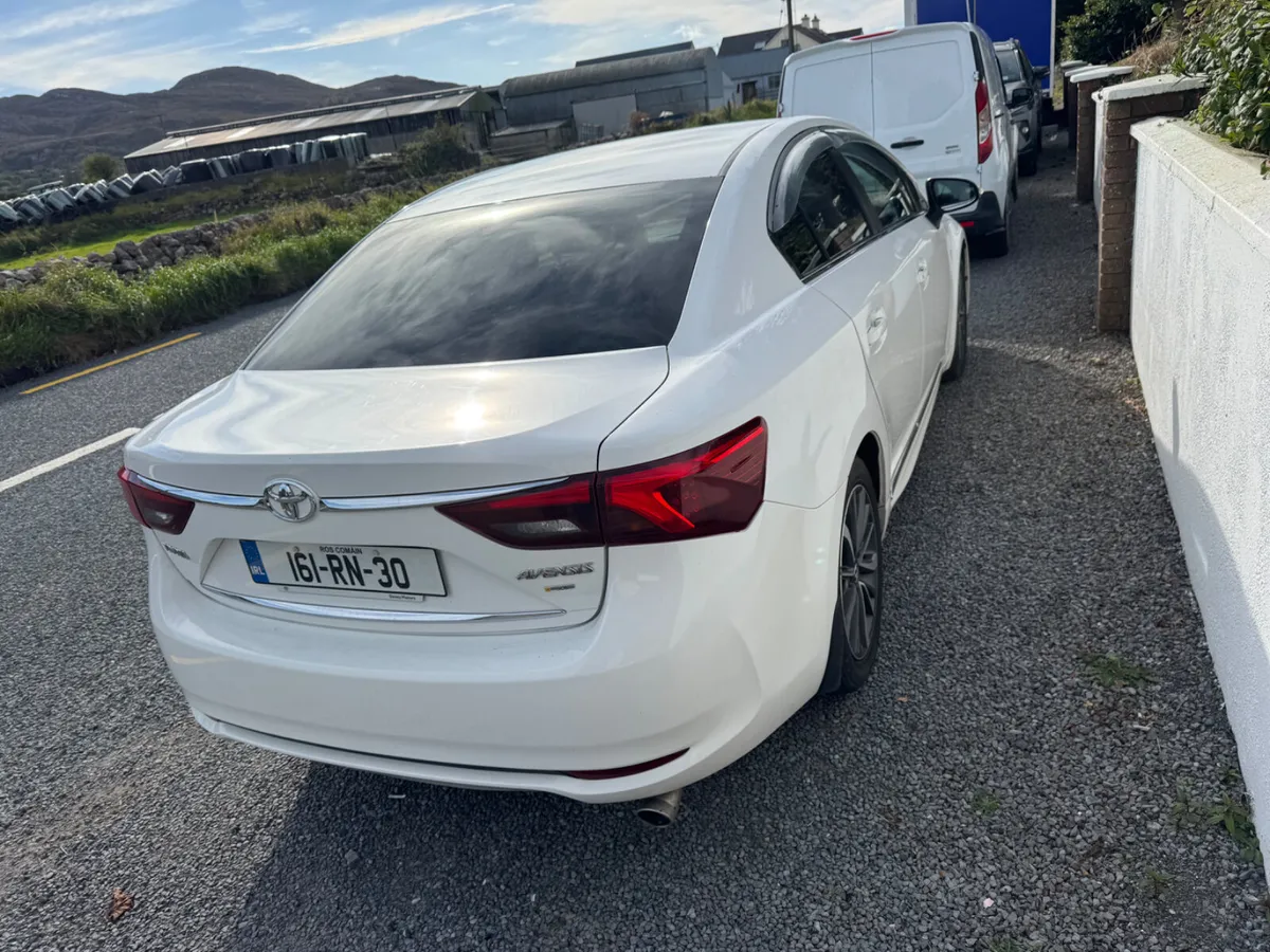 Toyota Avensis 2016 2.0 diesel - Image 3