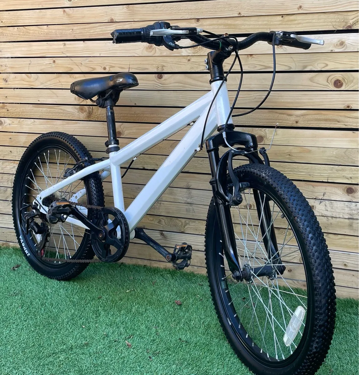 Kids 20 inch mountain bike - Image 1