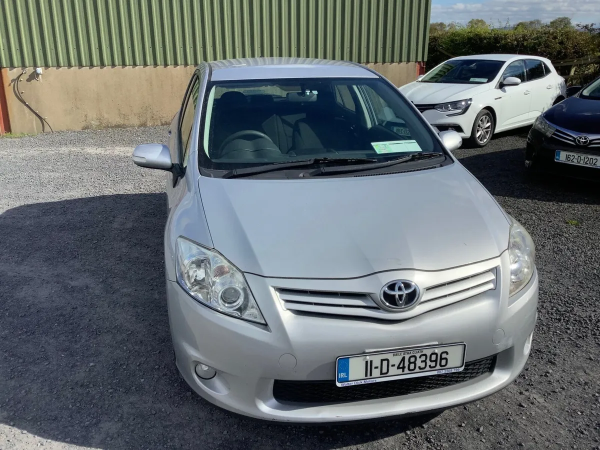 11 Toyota Auris 1.3 petrol..€280 tax.NCT 12/2026!! - Image 4