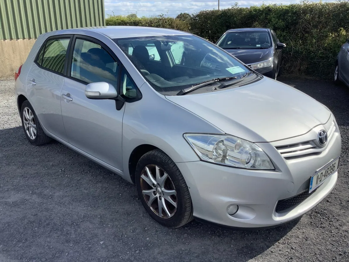 11 Toyota Auris 1.3 petrol..€280 tax.NCT 12/2026!! - Image 1