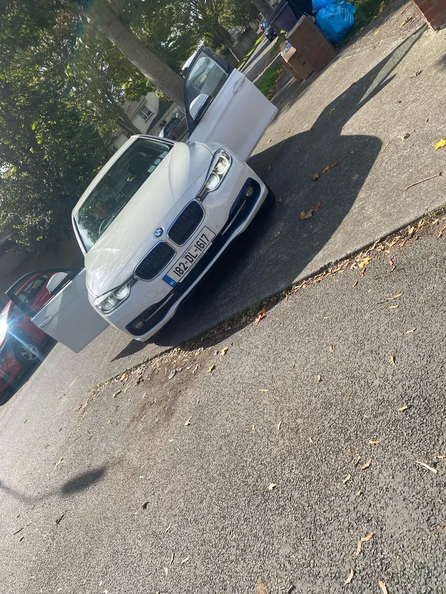 BMW 330e - Image 1