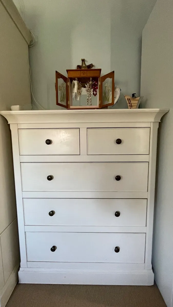 Willis & Gambier Wardrobe/Dresser - Image 1