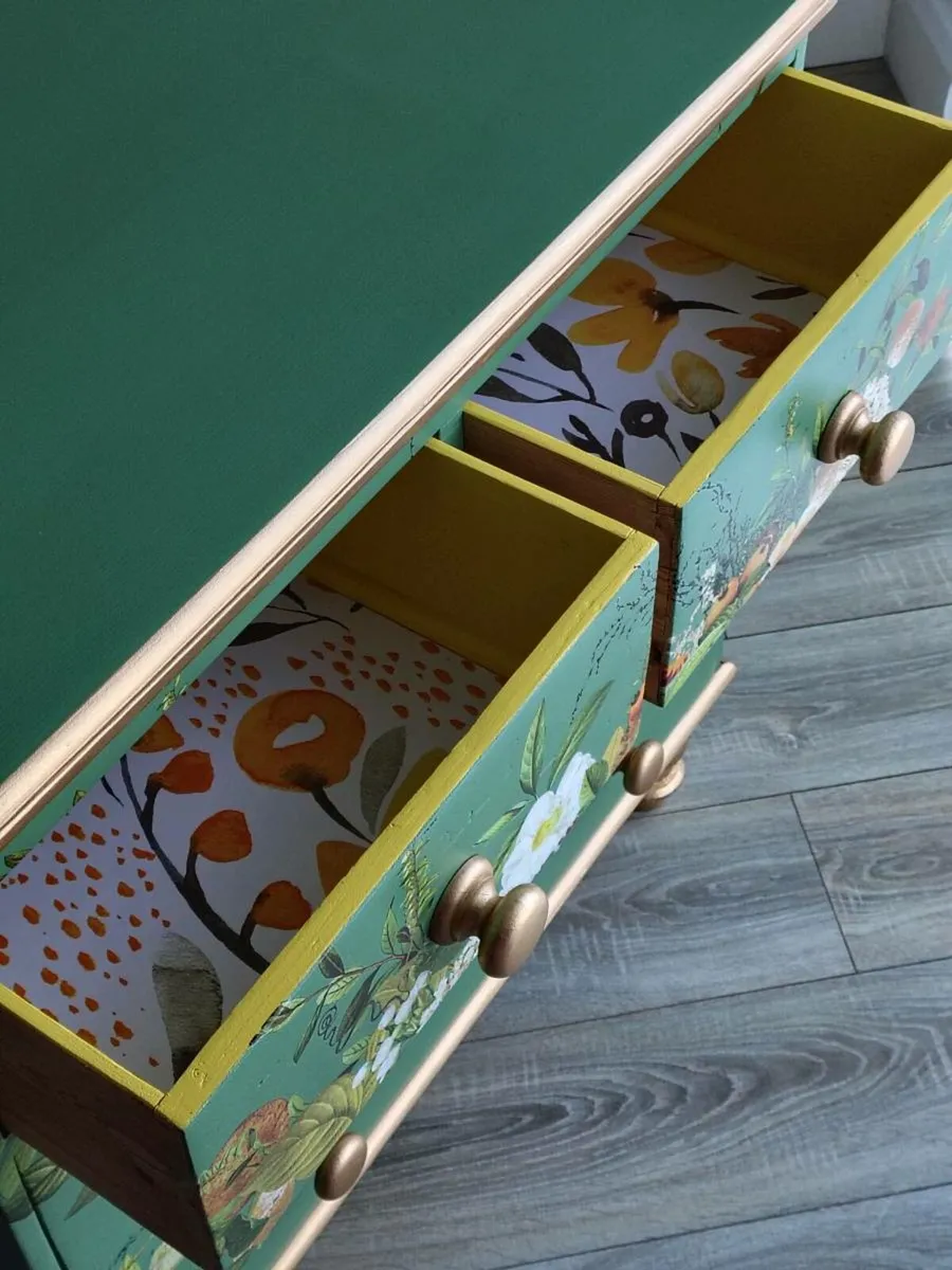 Vintage chest of drawers - Image 4