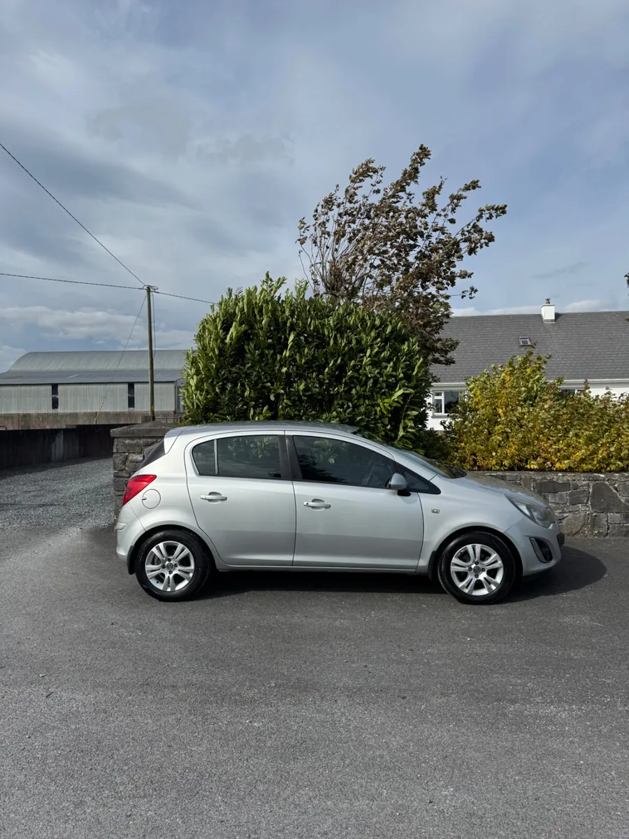 Opel Corsa 2014 - Image 2