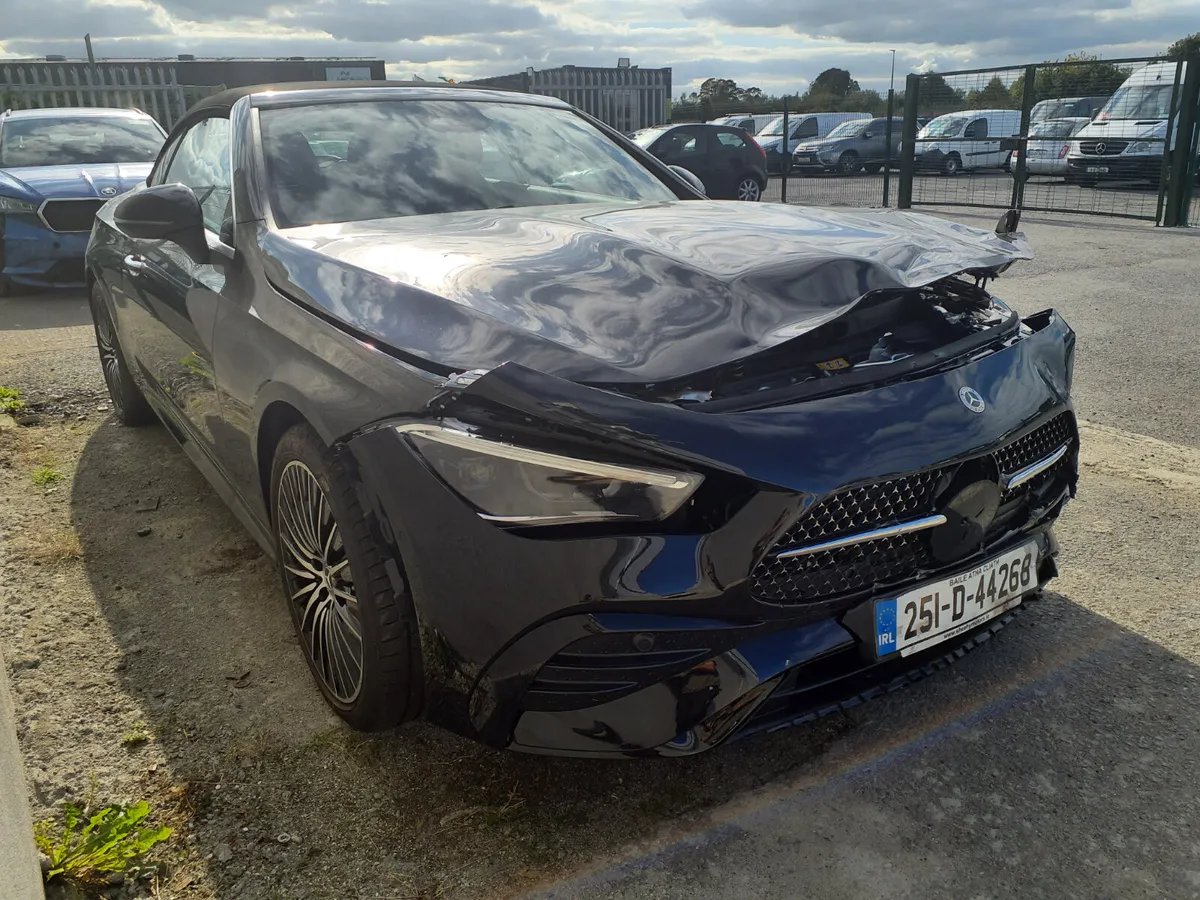 2025 Mercedes CLE 220D amg line - Image 3