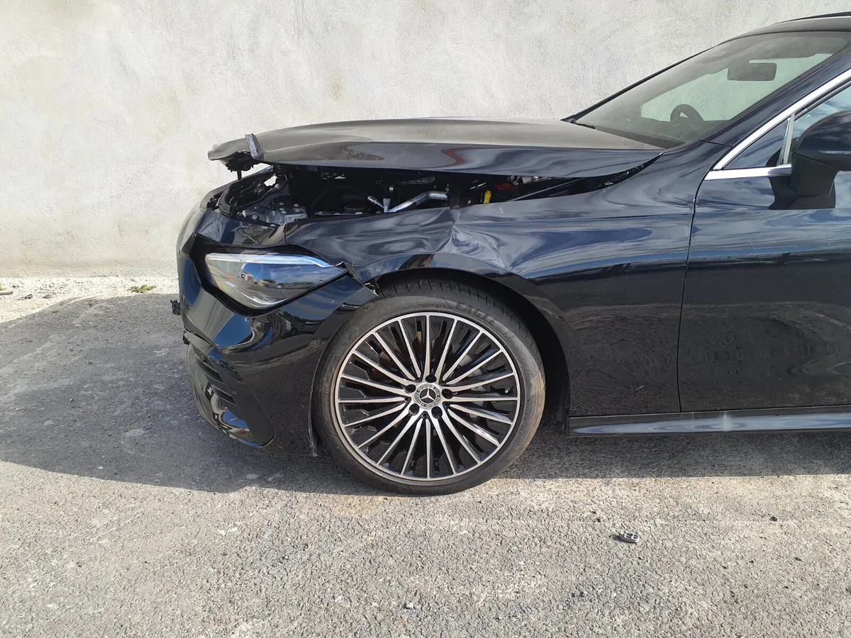 2025 Mercedes CLE 220D amg line - Image 4