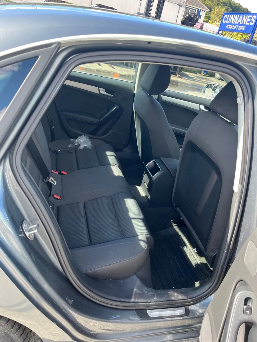 Audi A4 2012 - Image 2