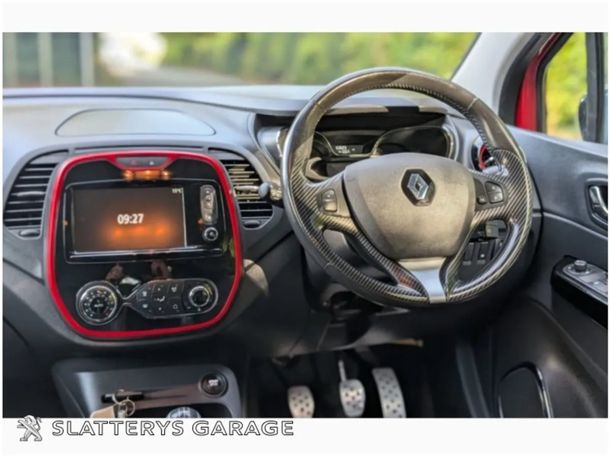 Renault Captur dCi 90 Signature X NAV - Image 2