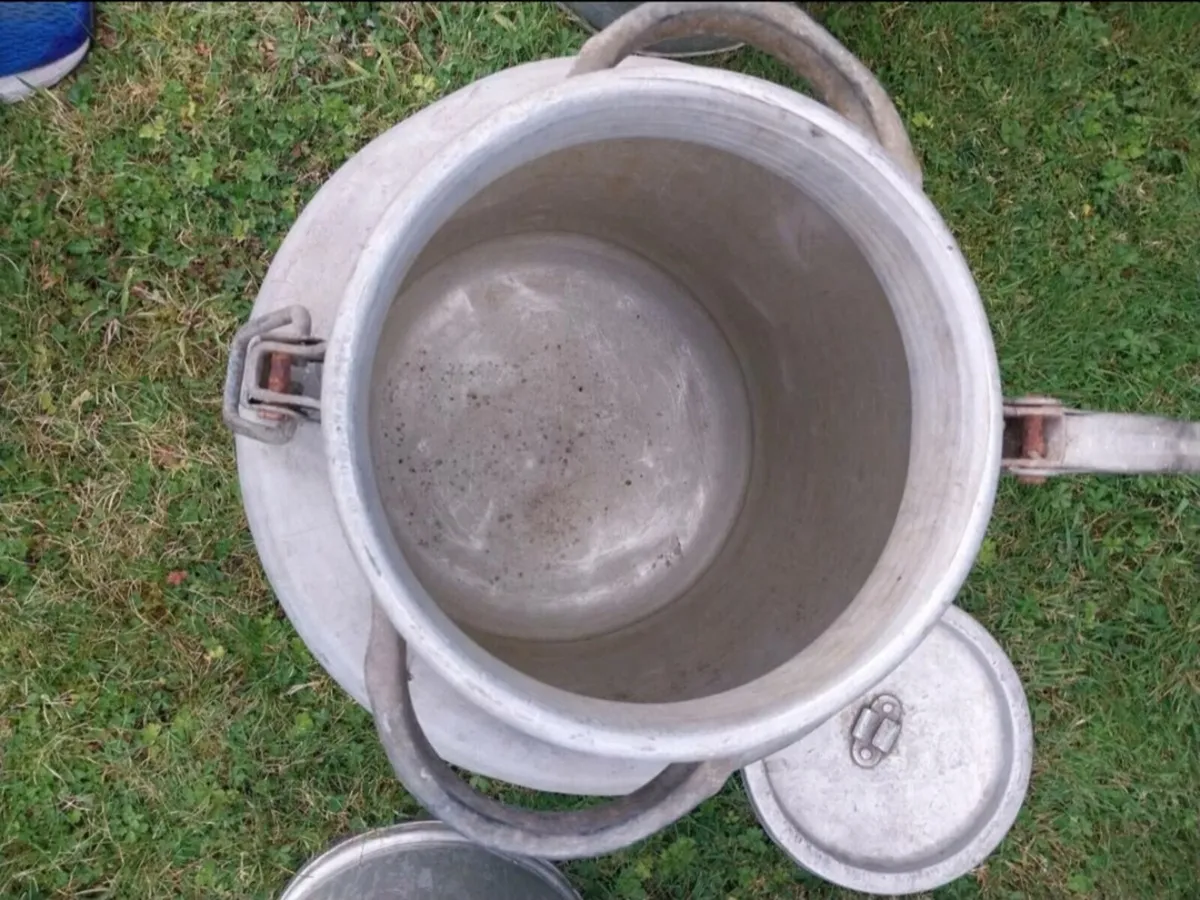 Milk churns x 3 - Image 3