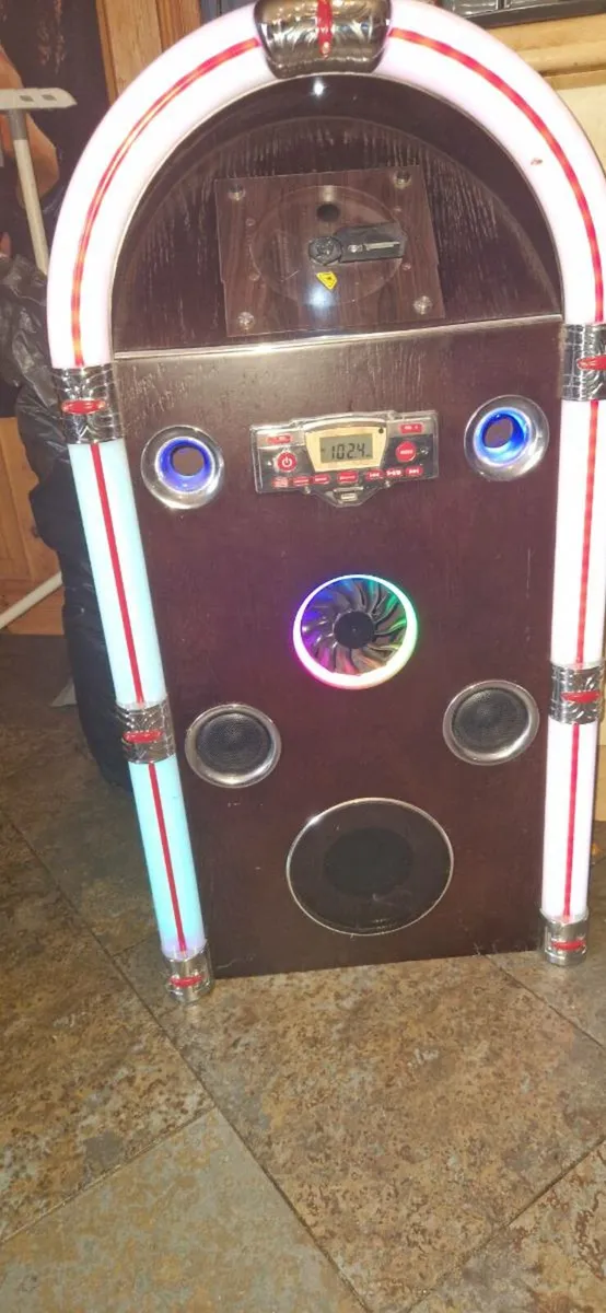 Bluetooth jukebox speaker - Image 2
