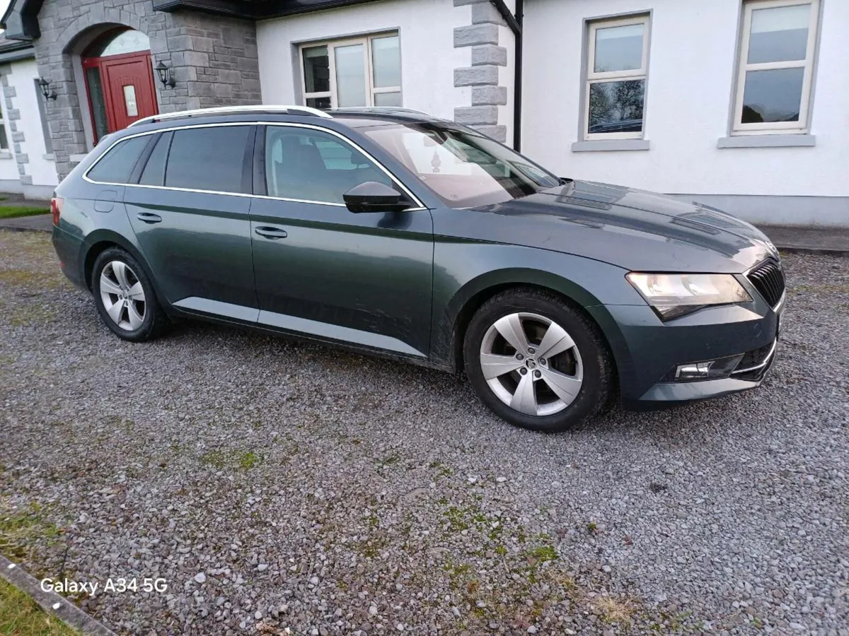 Skoda Superb 2.0L - Image 3