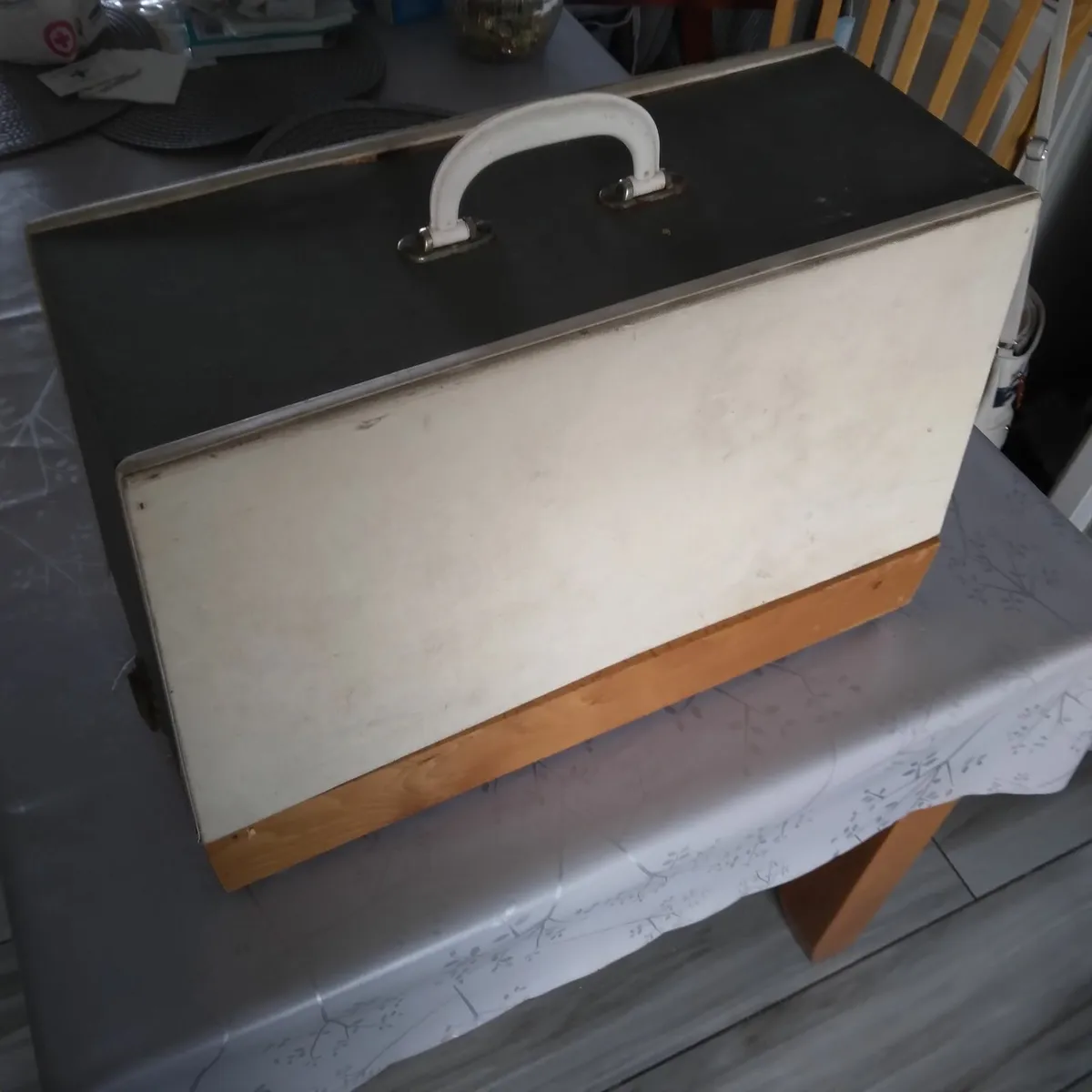 Sewing Machine - Image 1