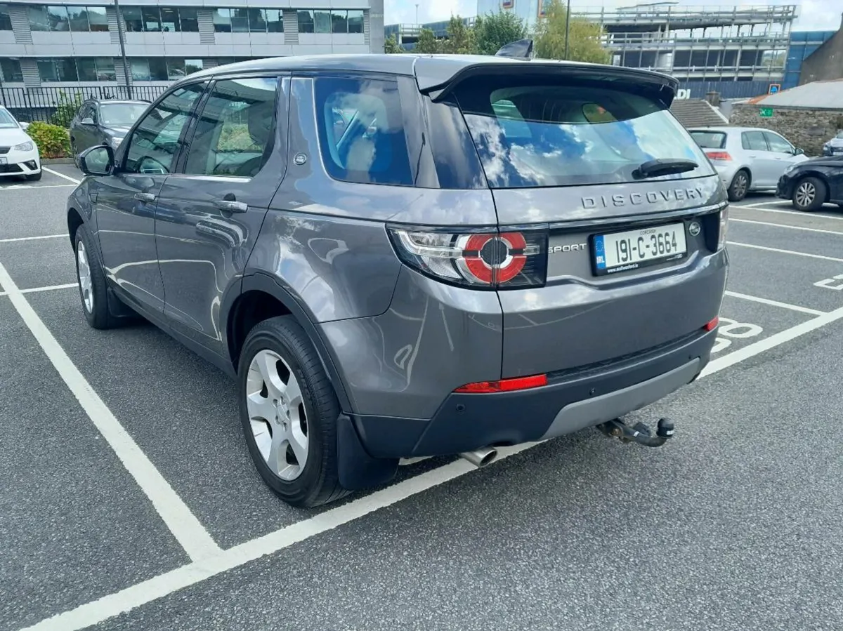 2019 Land Rover Discovery Sport - Image 3
