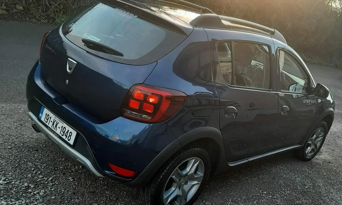 Car - Image 1