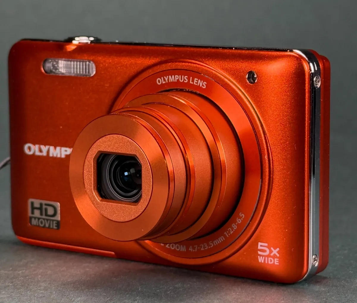 Olympus D-745 Digital Compact Camera - Image 3