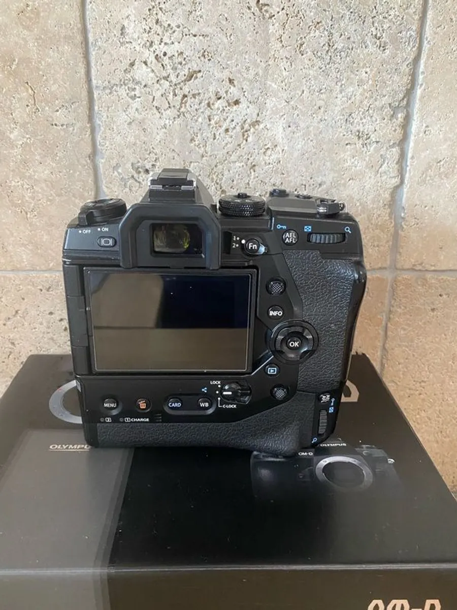 Olympus EM1X + 50-200mm f2.8-3.5 SWD (Open to offers) - Image 4