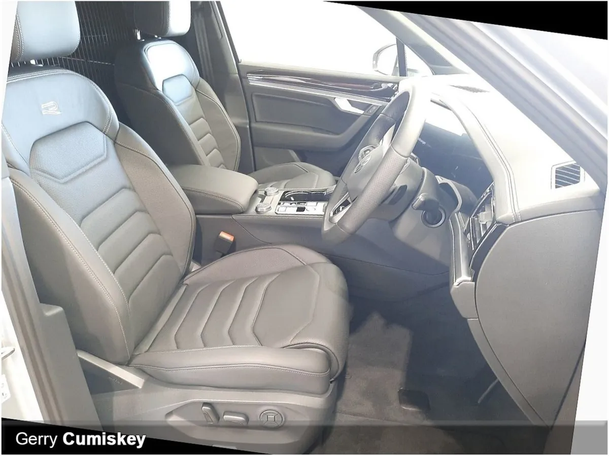 Volkswagen Touareg Commercial R-line 3.0 TDI 4mot - Image 2