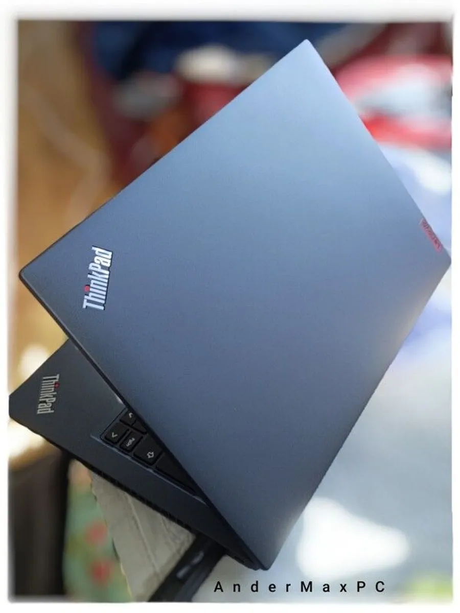Lenovo ThinkPad T14 Gen3, 48GB RAM, 1TB SSD, FHD Touch Screen - Image 3
