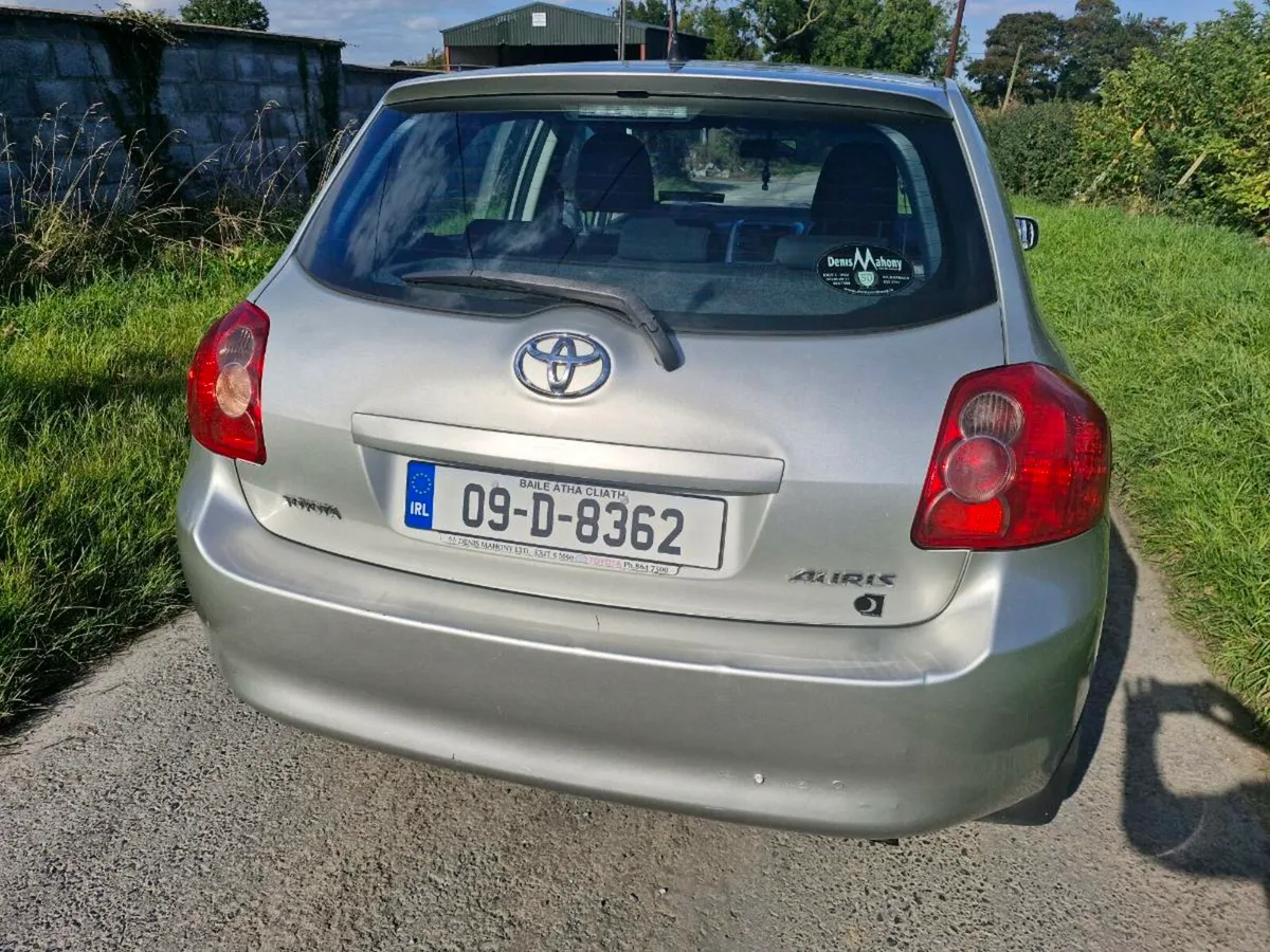 Auris 09 NCT Tax & Low Klms Spotless Car !!! - Image 4