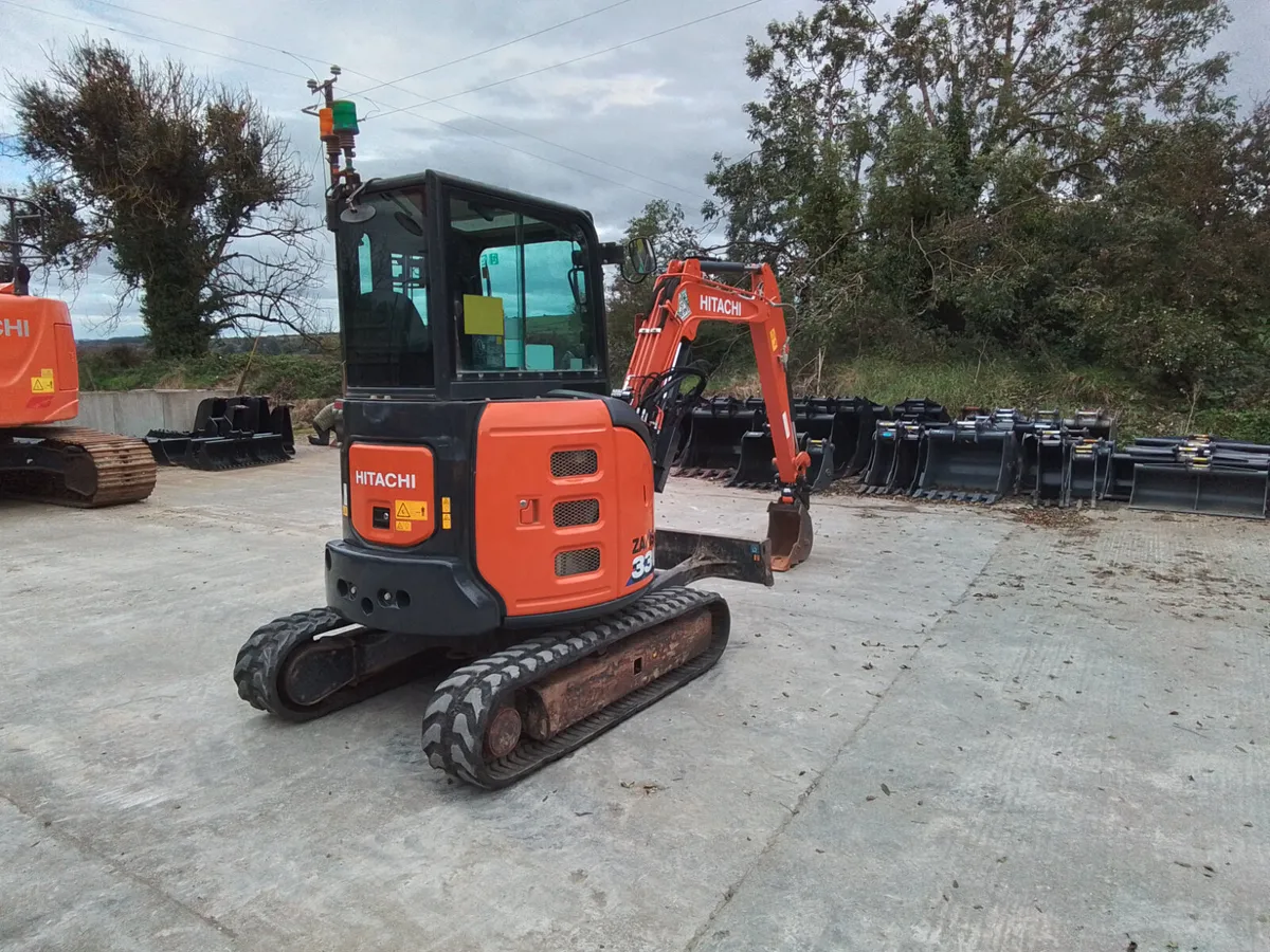 HITACHI ZX33U-6  (2022) - Image 2