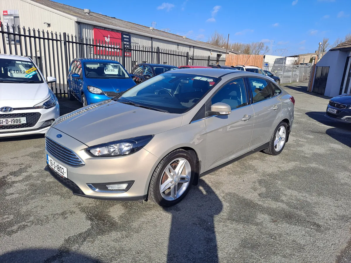 ONE OWNER LOW MILEAGE TITANIUM 1.5 TD 6SPEED 4DR - Image 4