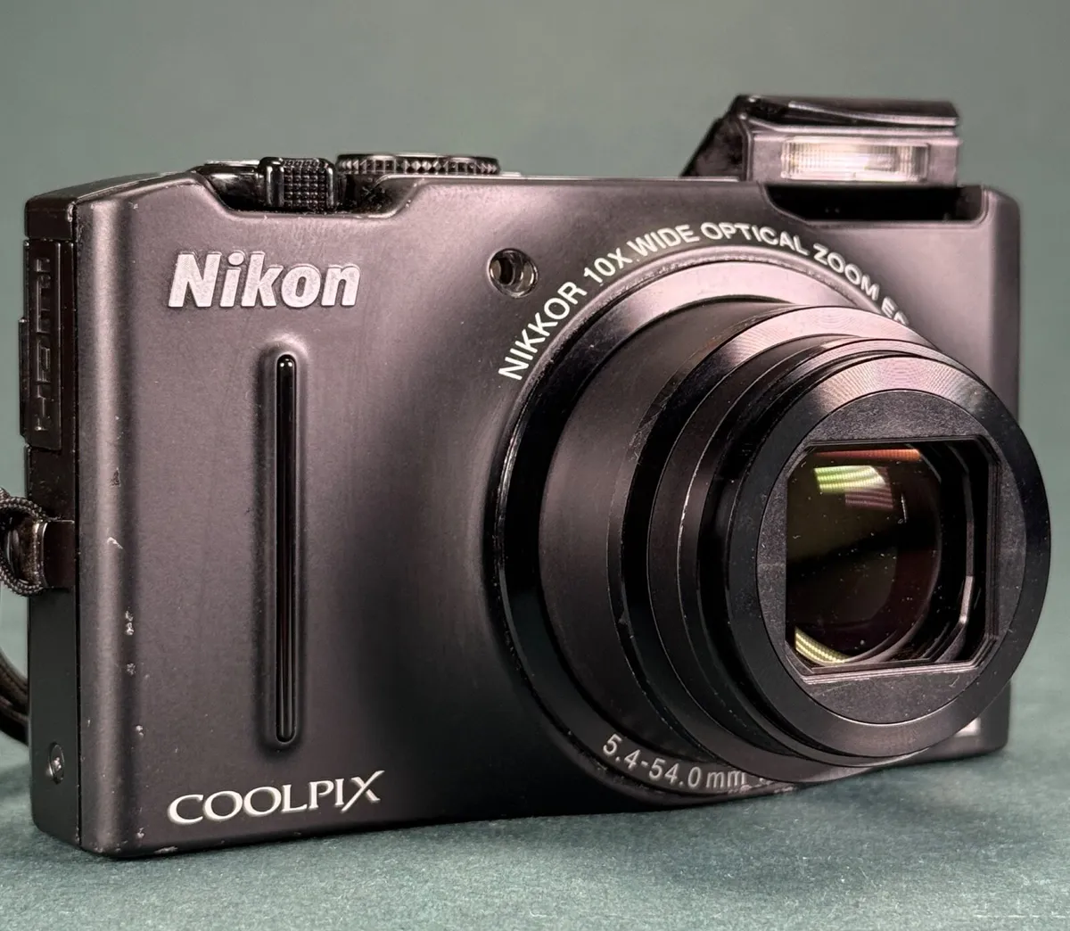 Nikon Coolpix S8100 Digital Camera (read) - Image 2