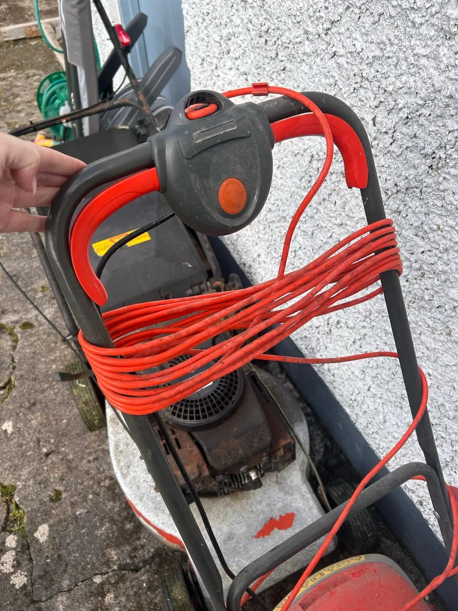 Flymo electric lawnmower - Image 2