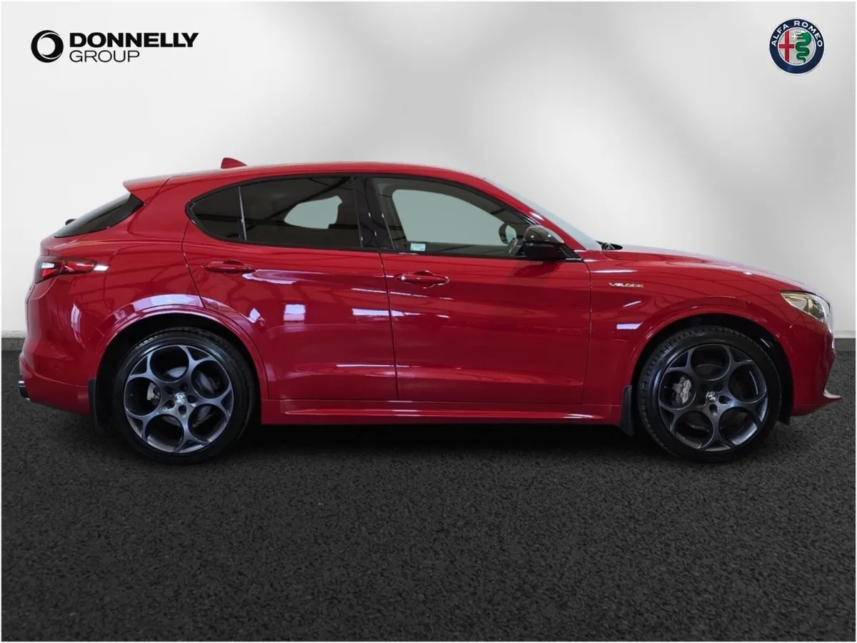 Alfa Romeo Stelvio Estate Veloce - Image 3