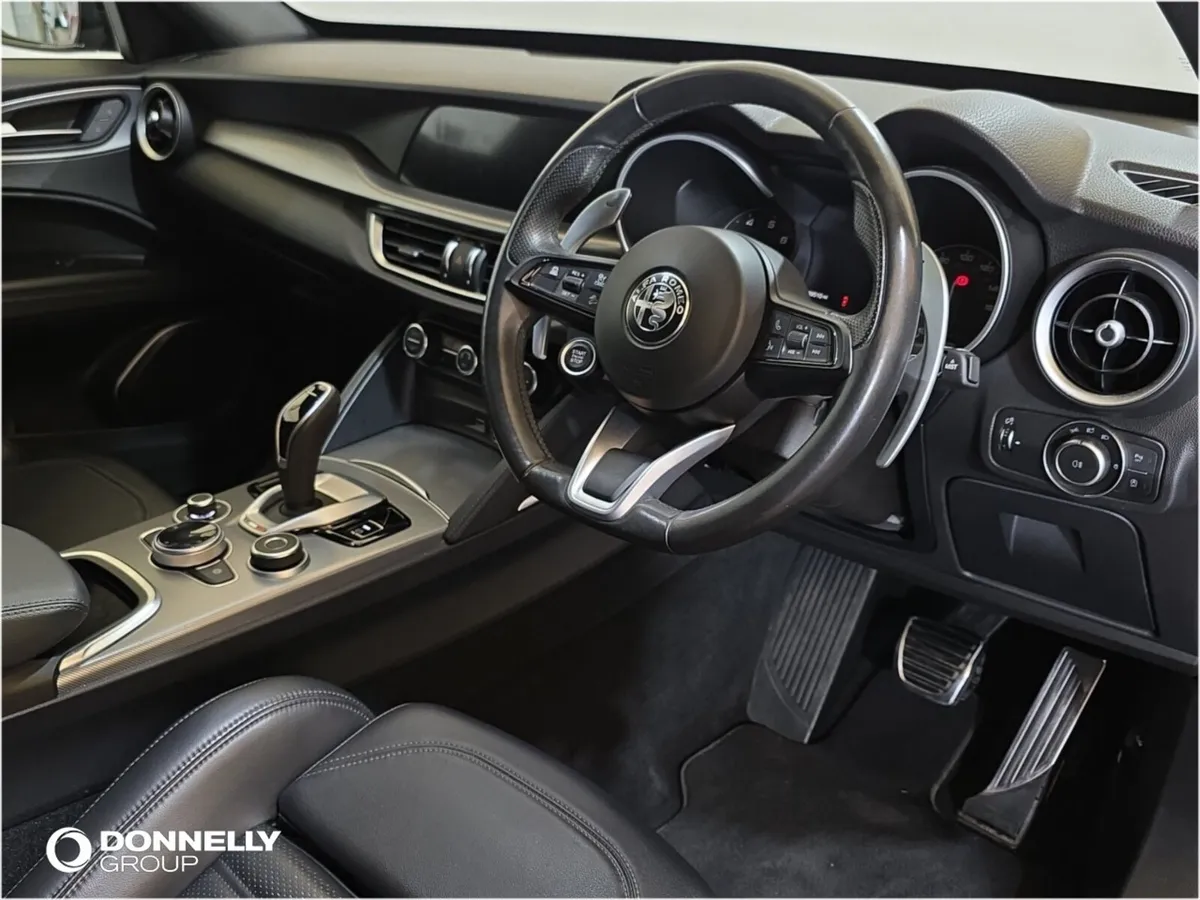 Alfa Romeo Stelvio Estate Veloce - Image 4