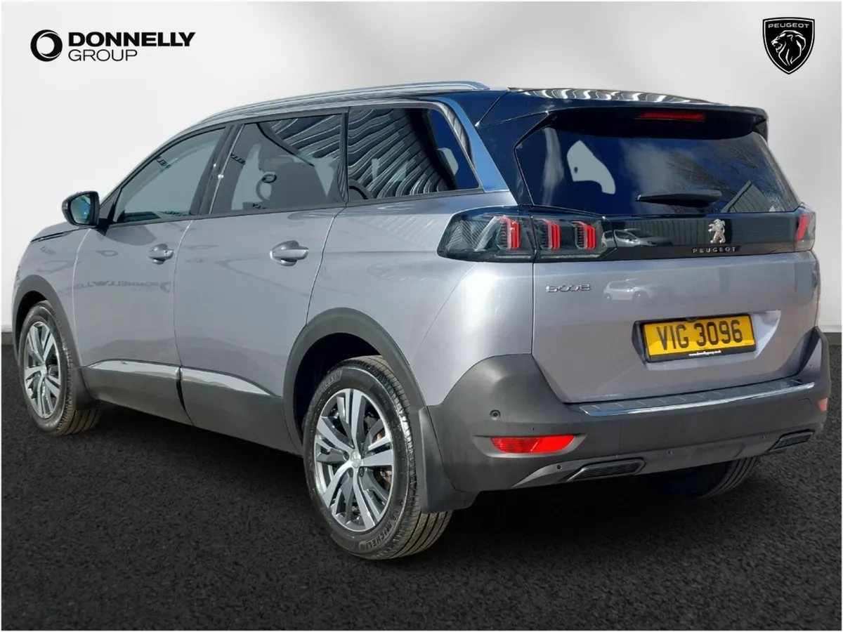 Peugeot 5008 Diesel Estate Allure Premium - Image 2